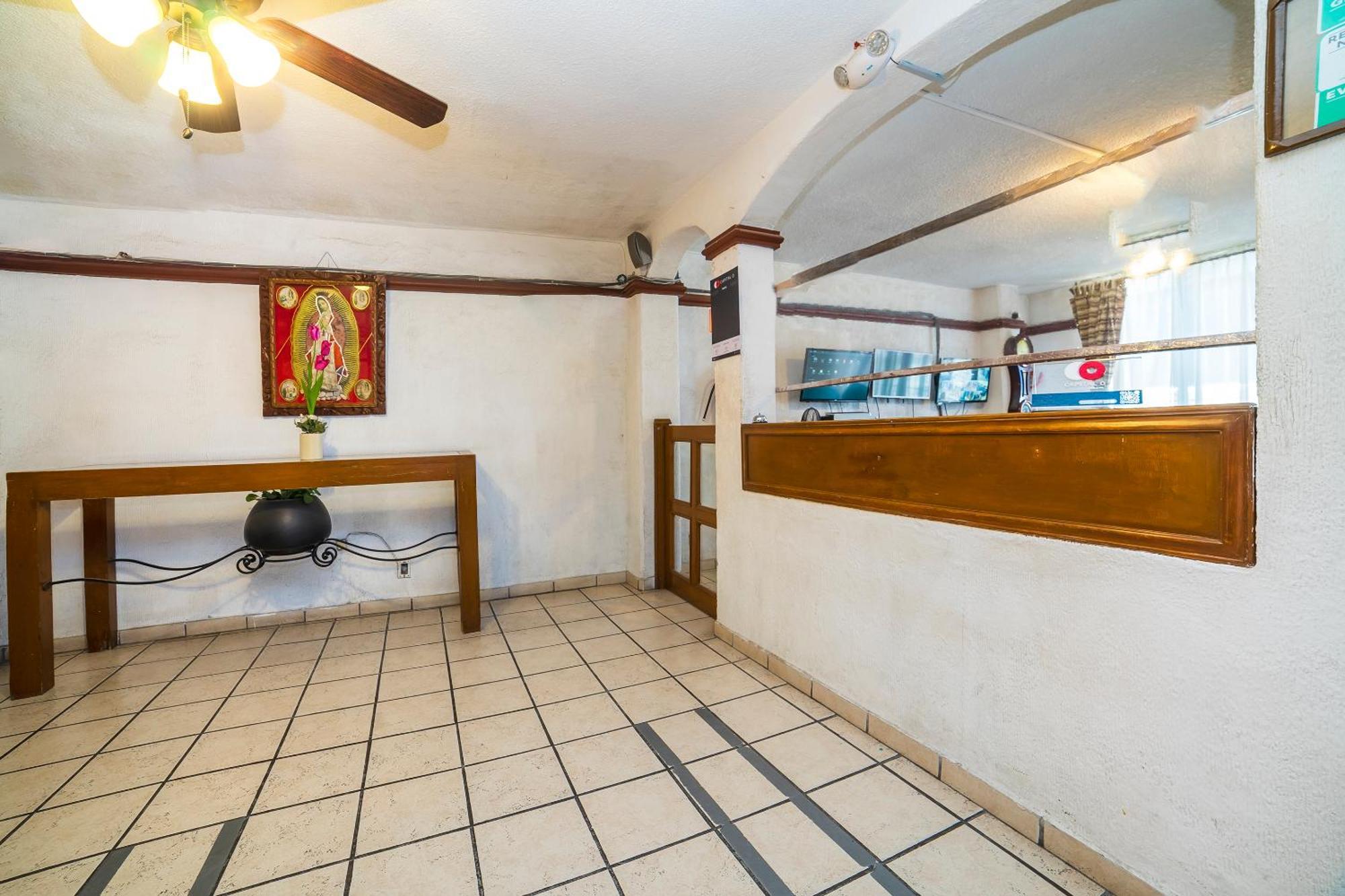 Capital O Hotel Casa Blanca سيلايا المظهر الخارجي الصورة